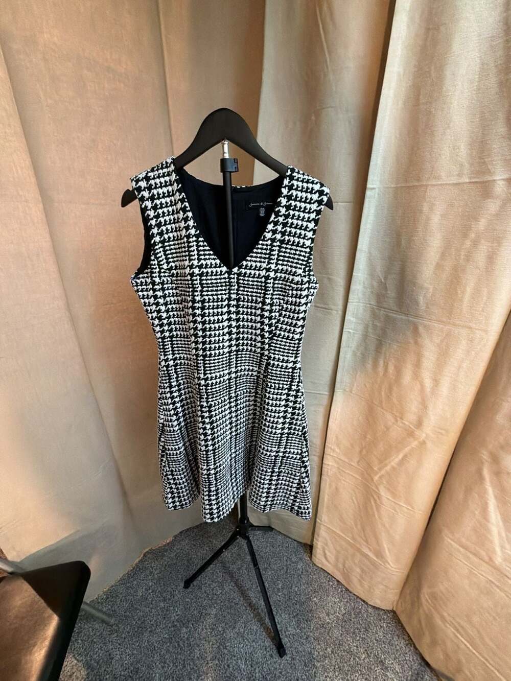 Jasmine & Juliana Black and White Houndstooth Sleeveless Mini Dress